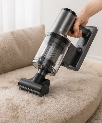 Cordless vacuum pet cleaning attachment